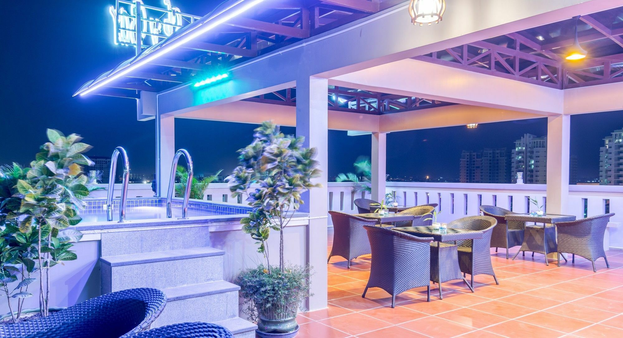 Raksmey Suo Hotel Phnom Penh Extérieur photo