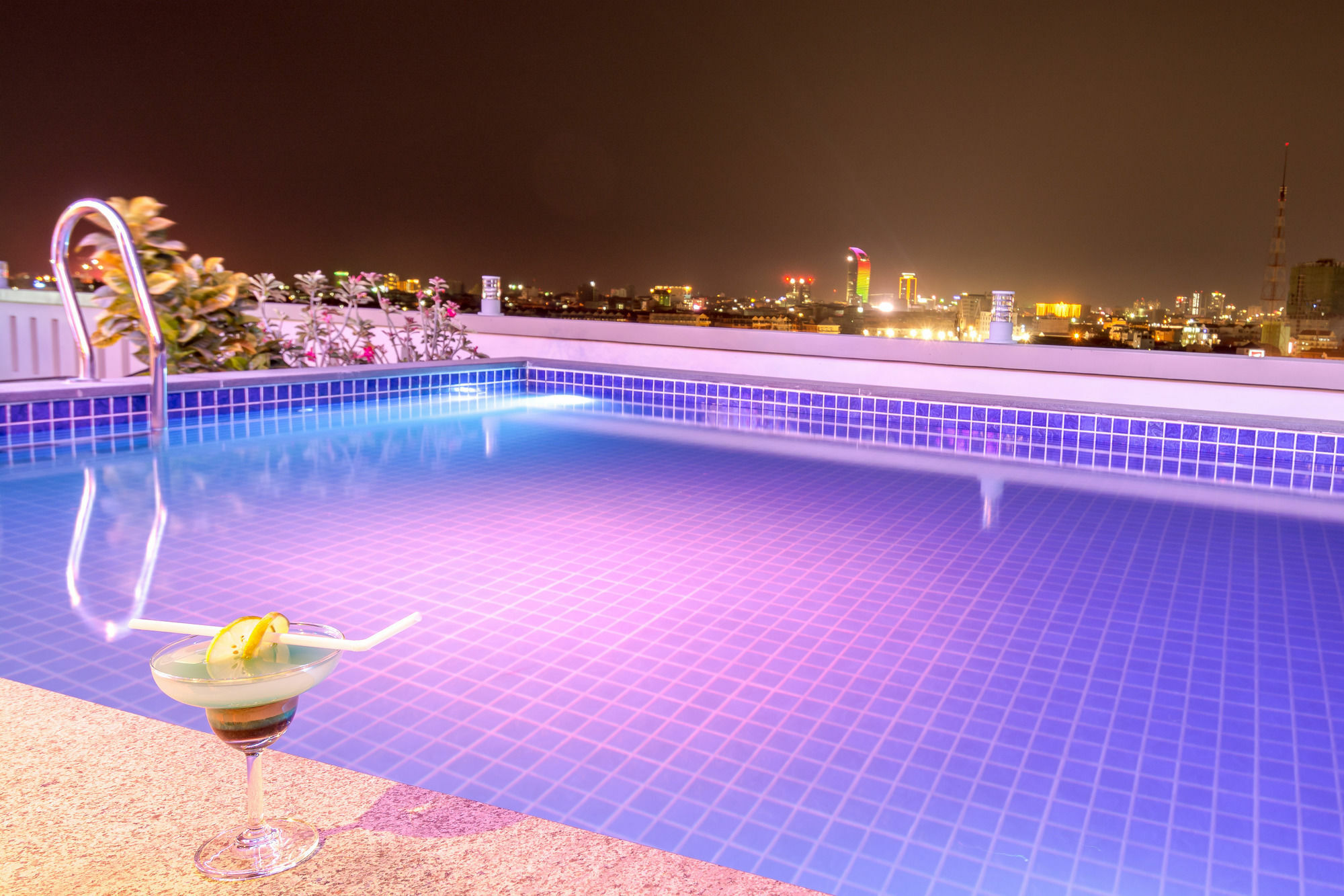 Raksmey Suo Hotel Phnom Penh Extérieur photo